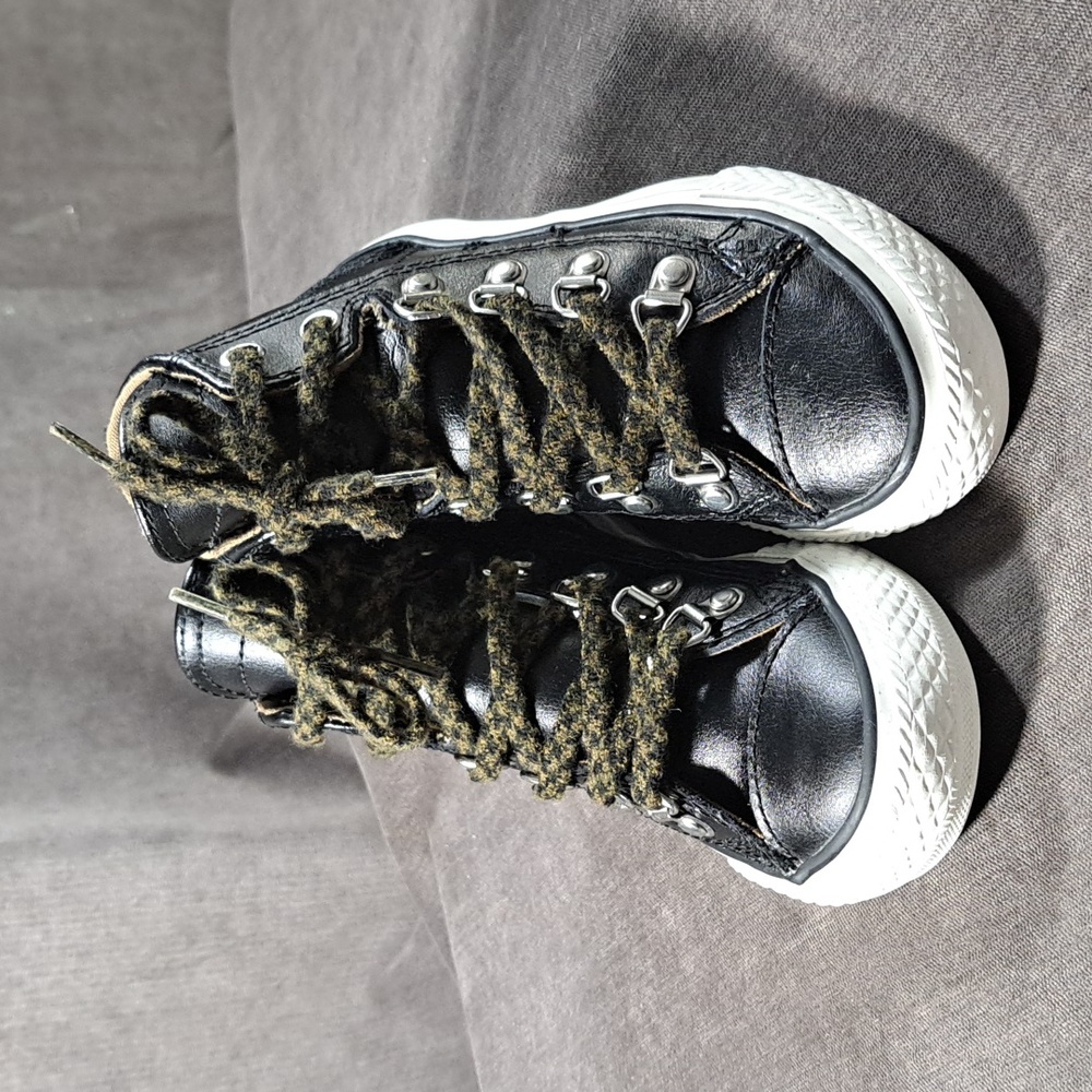 Converse Chuck Taylor All Star Black Leather Hightop Sneaker Boots VG US 11